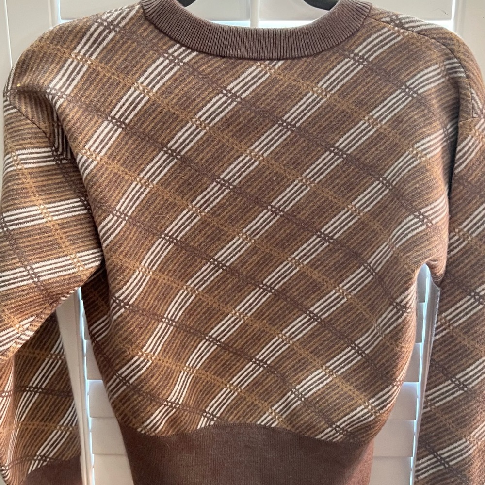 Ann Taylor Sweater - Picture 12 of 12